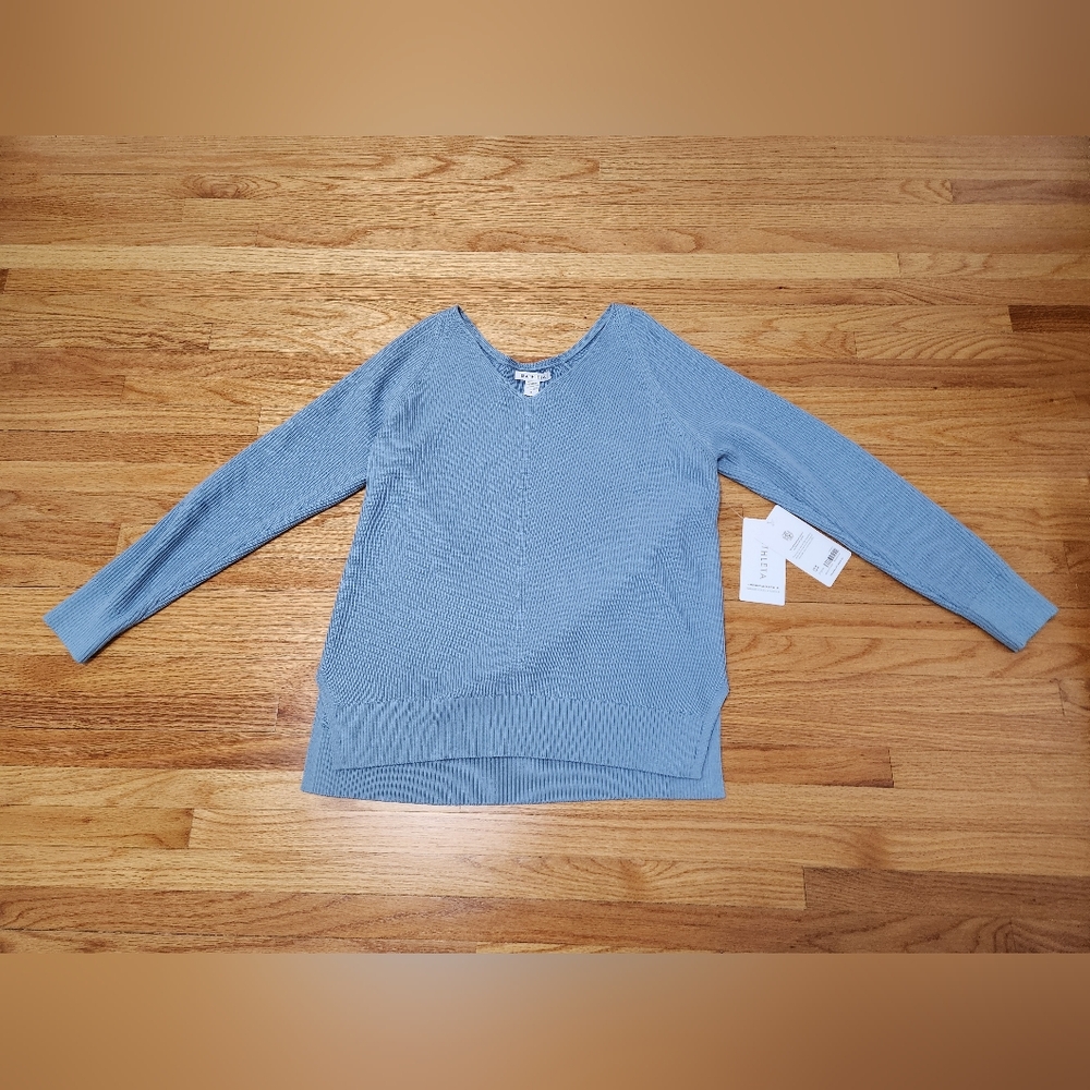 NWT Athleta Merino Wool Vneck Sweater size medium